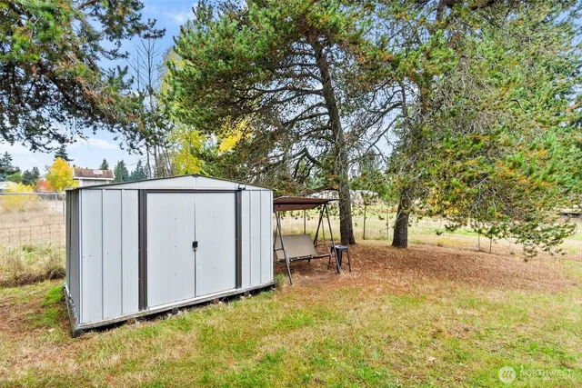 a view of a backyard space