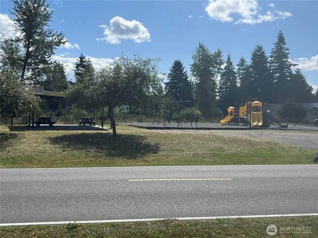 a view of outdoor space with green space