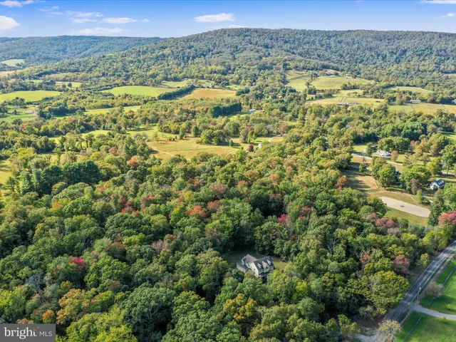 $1,275,000 | 19935 Foggy Bottom Road, Bluemont, VA 20135