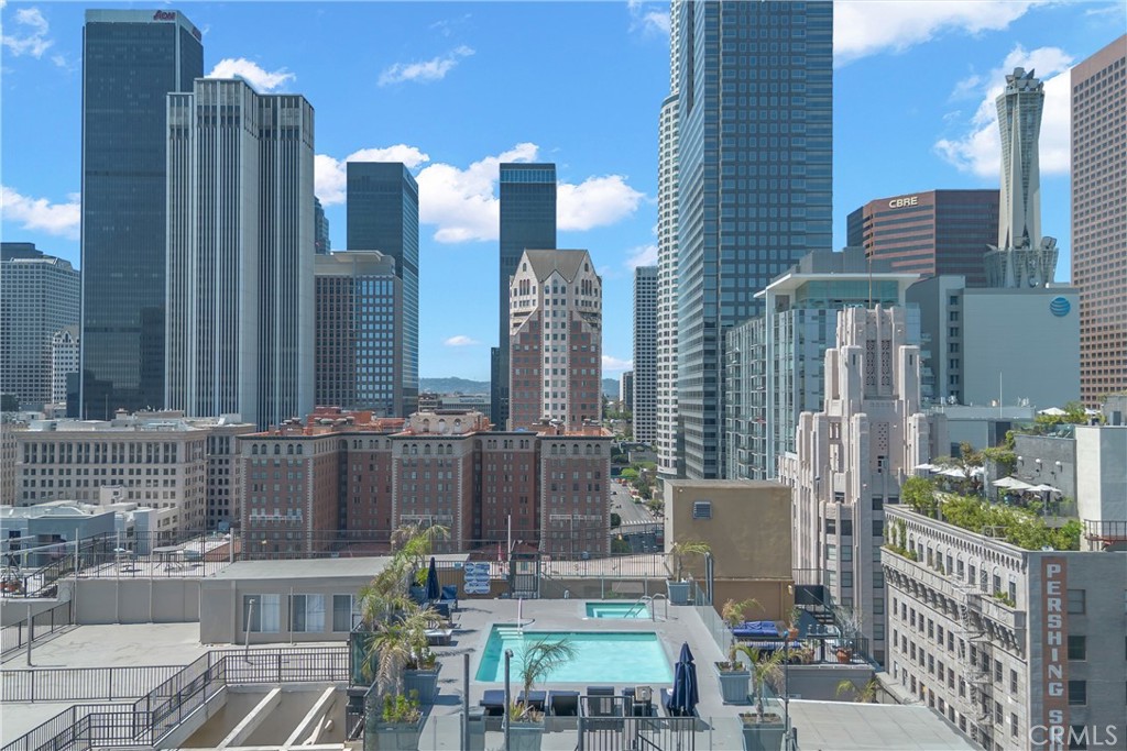 312 West 5th Street, Unit 1109 Los Angeles, CA 90013 - Photo 31 of 47 a view of city with tall buildings