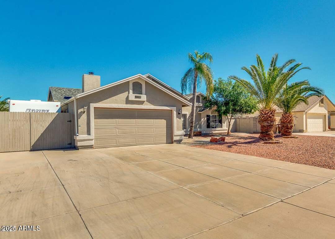 7738 West Shangri-la Road Peoria, AZ 85345 - Photo 3 of 30