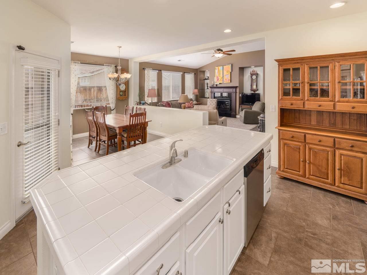 10120 Donner Peak Drive Reno, NV 89521 - Photo 6 of 22 Photo 6