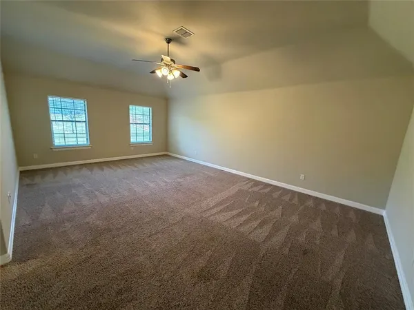 $2,900 | 414 Grey Wolf Trail, Weatherford, TX 76087