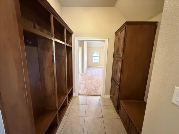 $2,900 | 414 Grey Wolf Trail, Weatherford, TX 76087