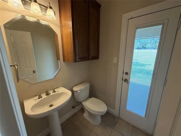 $2,900 | 414 Grey Wolf Trail, Weatherford, TX 76087