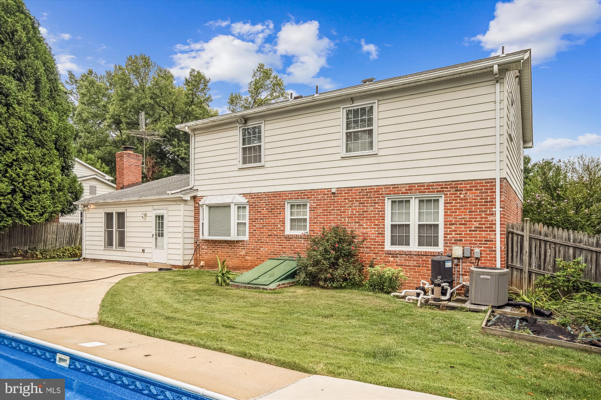 1913 Hopefield Road Silver Spring, MD 20905 - Photo 51 of 58 a backyard of a house with seating space