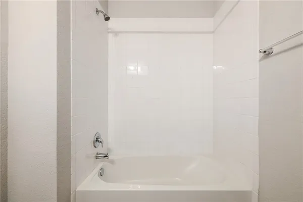 $2,195 | 2920 Bridekirk Drive, Round Rock, TX 78664