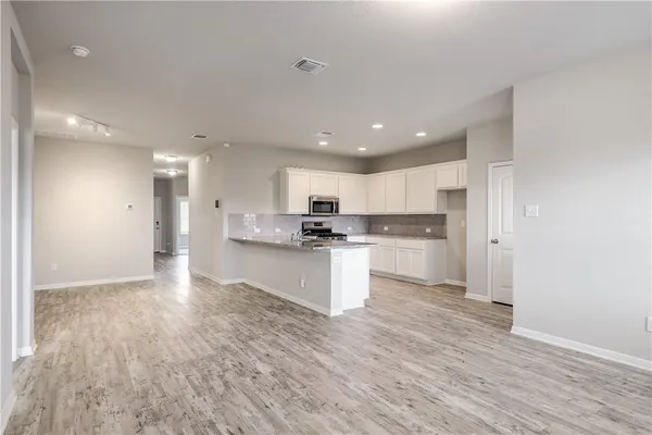 $2,195 | 2920 Bridekirk Drive, Round Rock, TX 78664