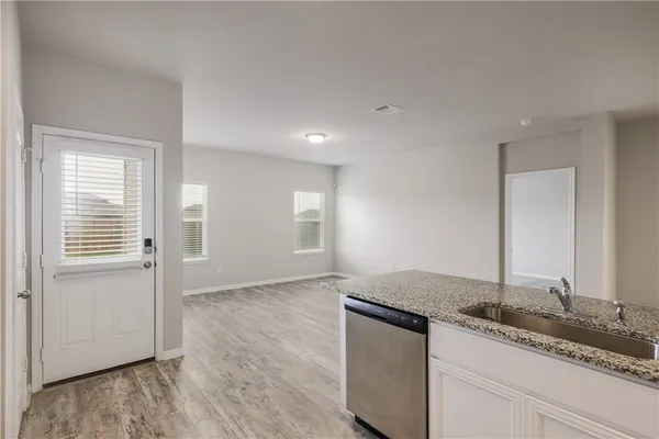 $2,195 | 2920 Bridekirk Drive, Round Rock, TX 78664