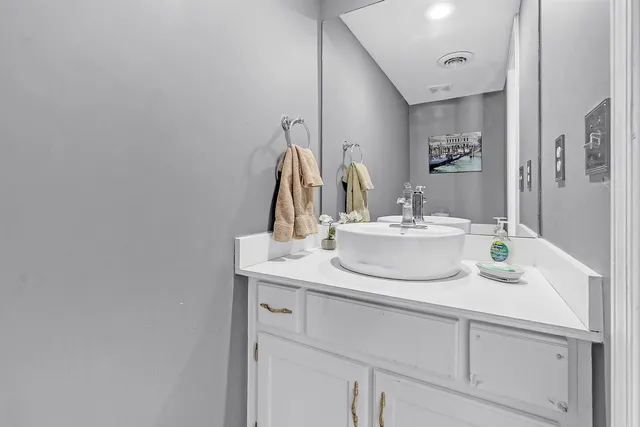 $157,000 | 5866 Roxbury Drive, Unit 5866, Memphis, TN 38119