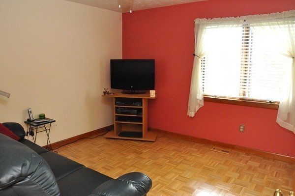 22 Howland Road Berkley, MA 02779 - Photo 12 of 30 Gallery Image 12