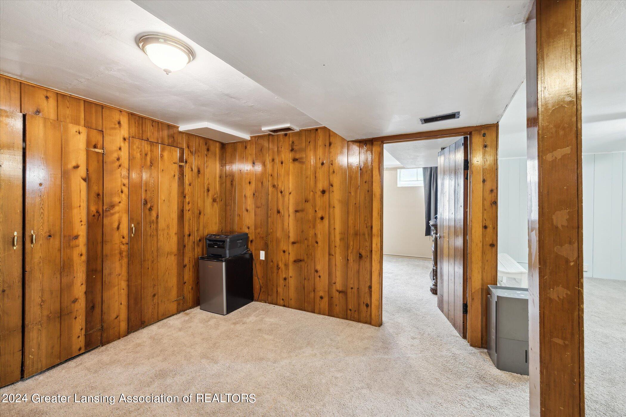2227 Barstow Road Lansing, MI 48906 - Photo 31 of 40 33-2227-Barstow-Rd-Lansing-MI-48906-Wind