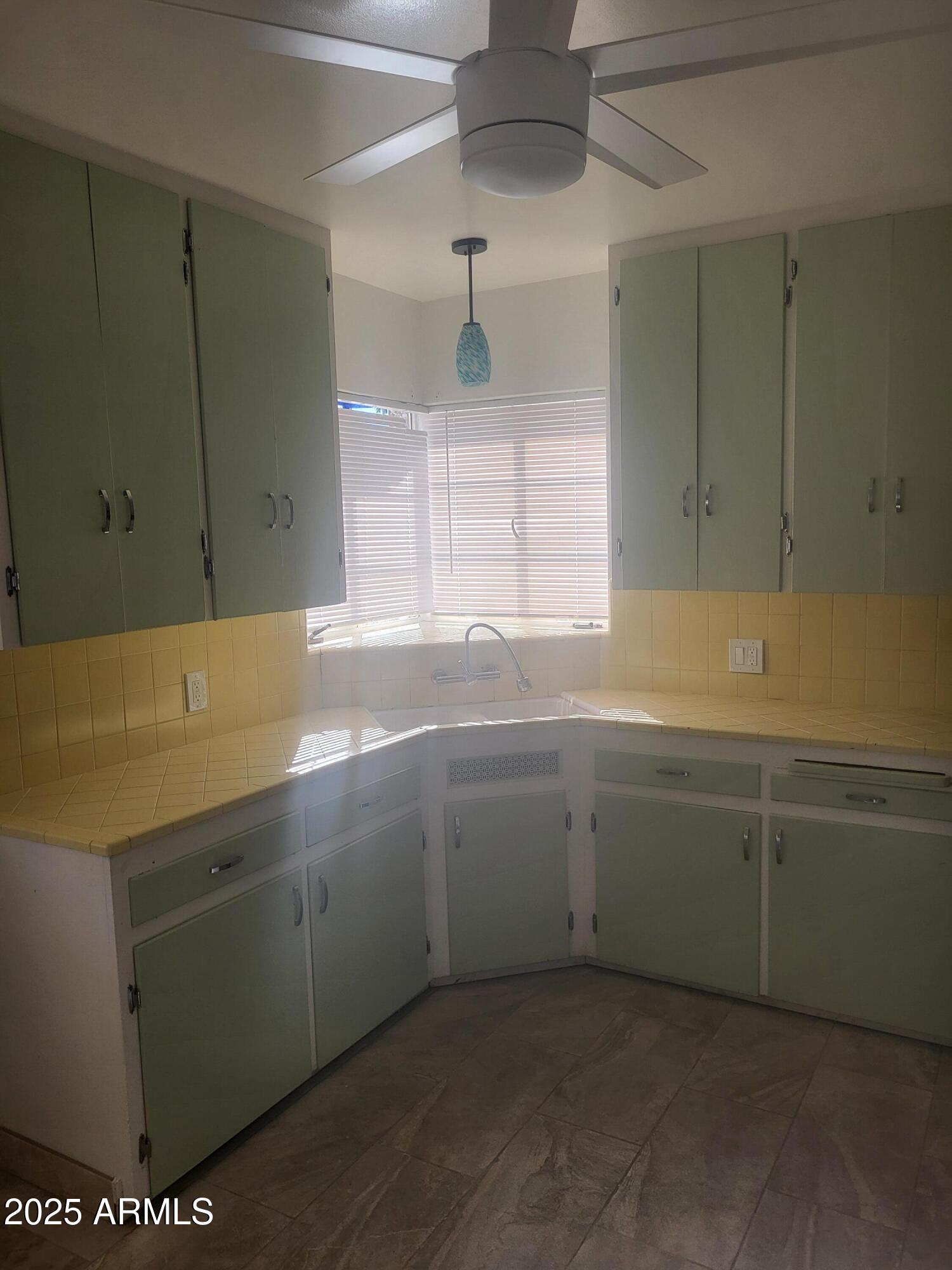 1704 West Colter Street, Unit 1 Phoenix, AZ 85015 - Photo 8 of 25