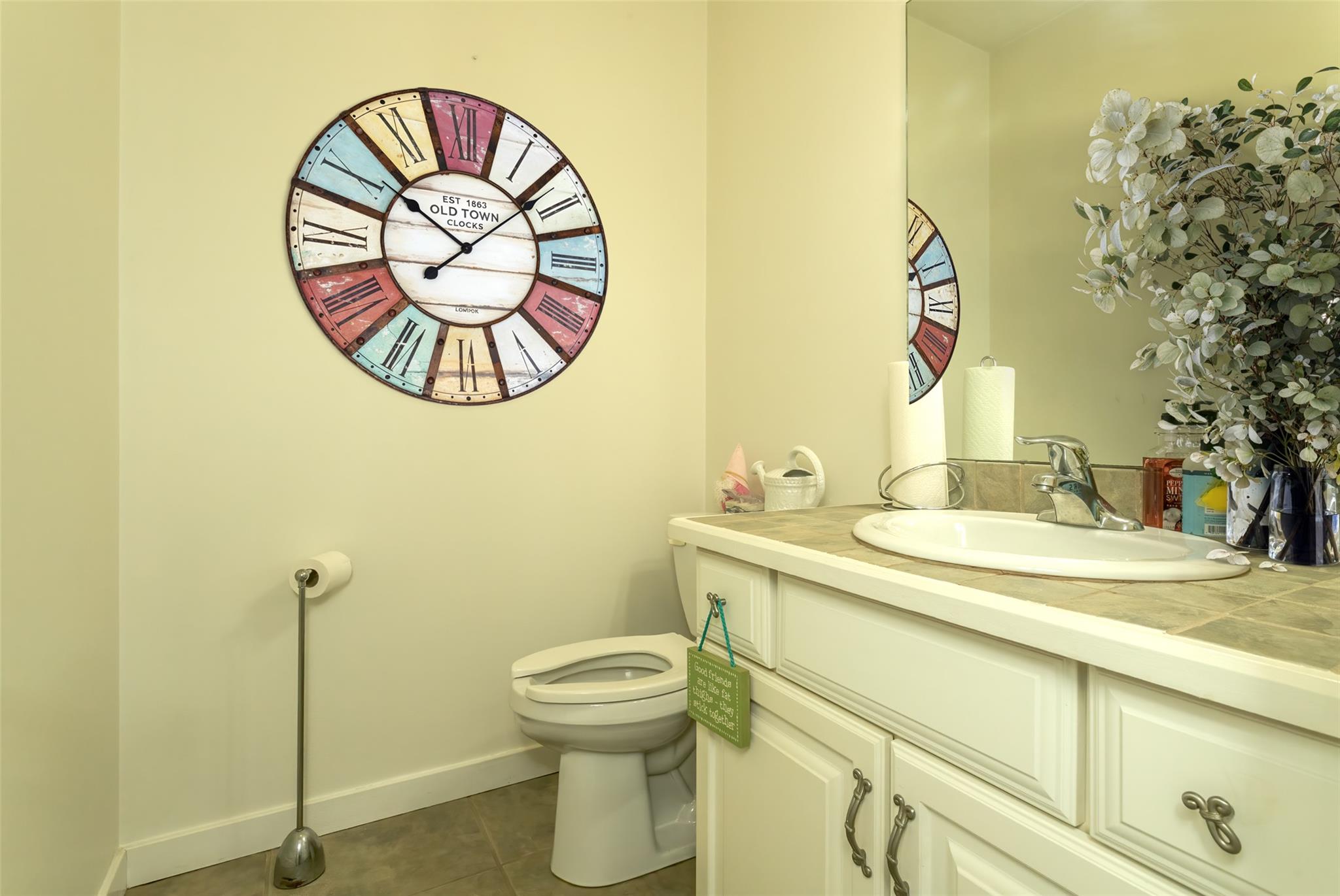 190 Penaluna Road Monroe, NY 10950 - Photo 19 of 36 a bathroom with a sink and mirror