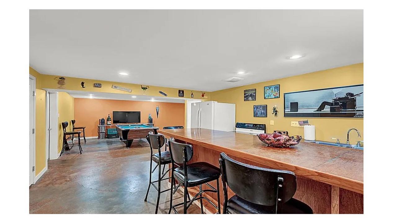 190 Penaluna Road Monroe, NY 10950 - Photo 32 of 36 a view of a dining room with furniture and wooden floor