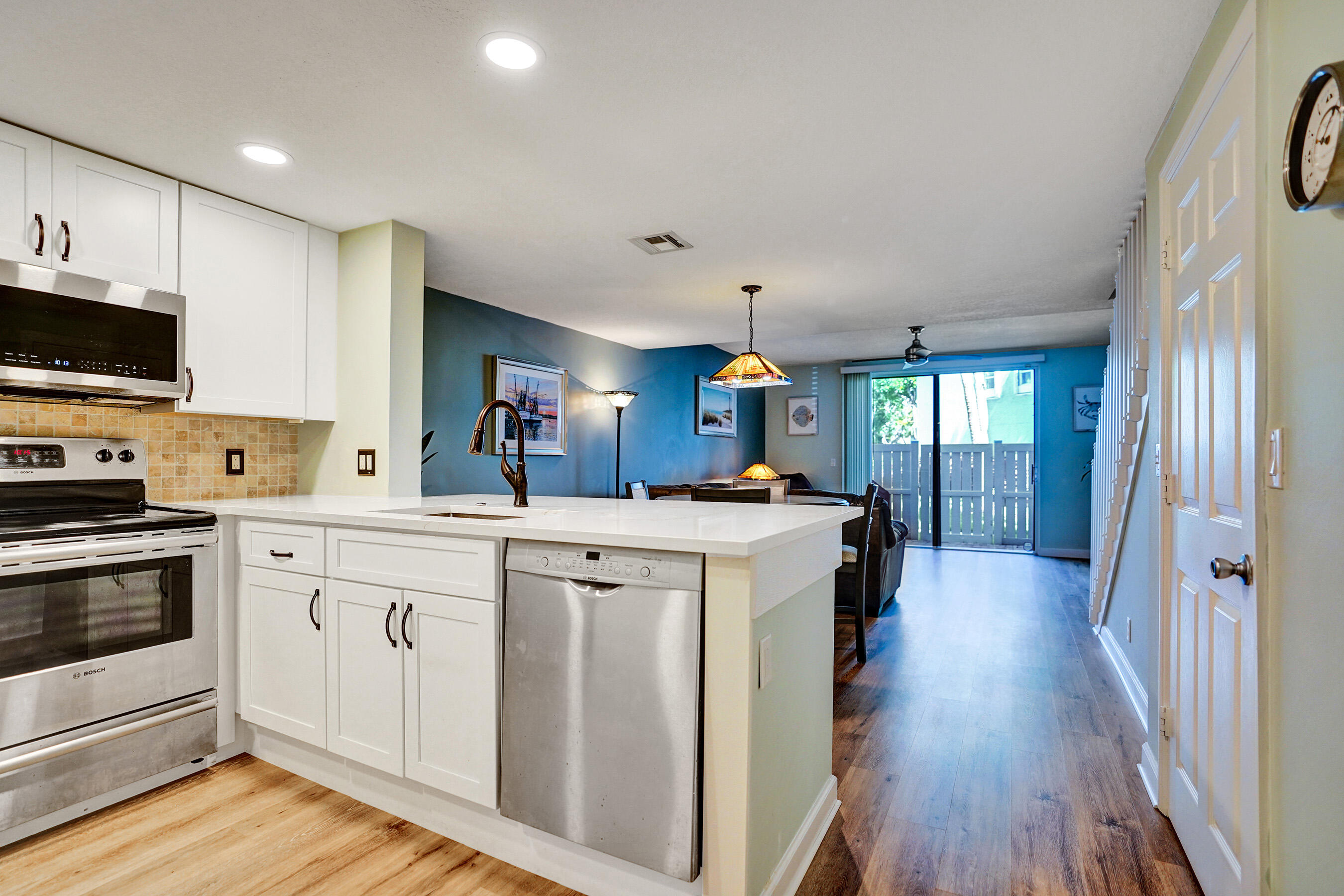 1028 Jeffery Street Boca Raton, FL 33487 - Photo 12 of 85 DSC08077