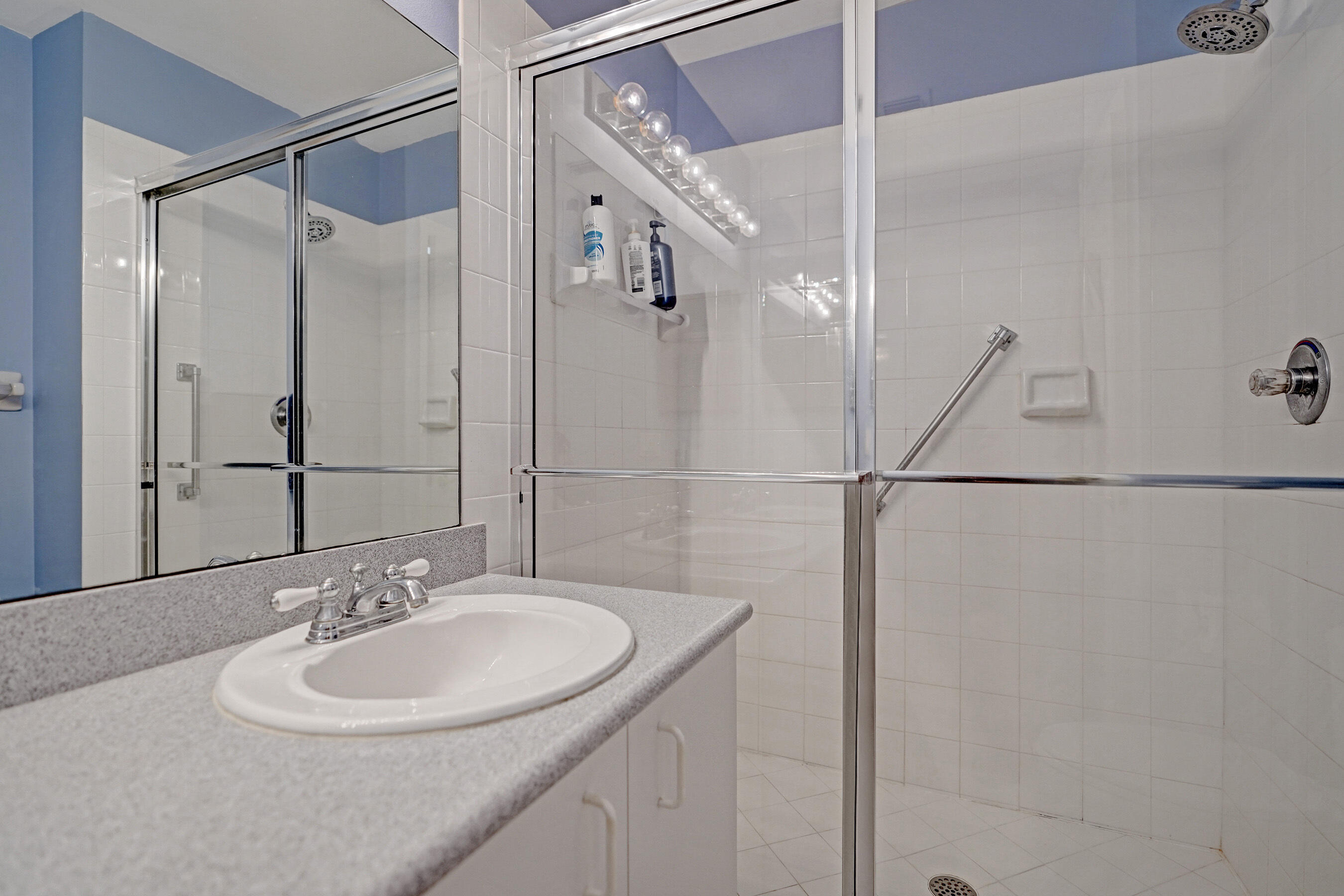 1028 Jeffery Street Boca Raton, FL 33487 - Photo 36 of 85 DSC07987