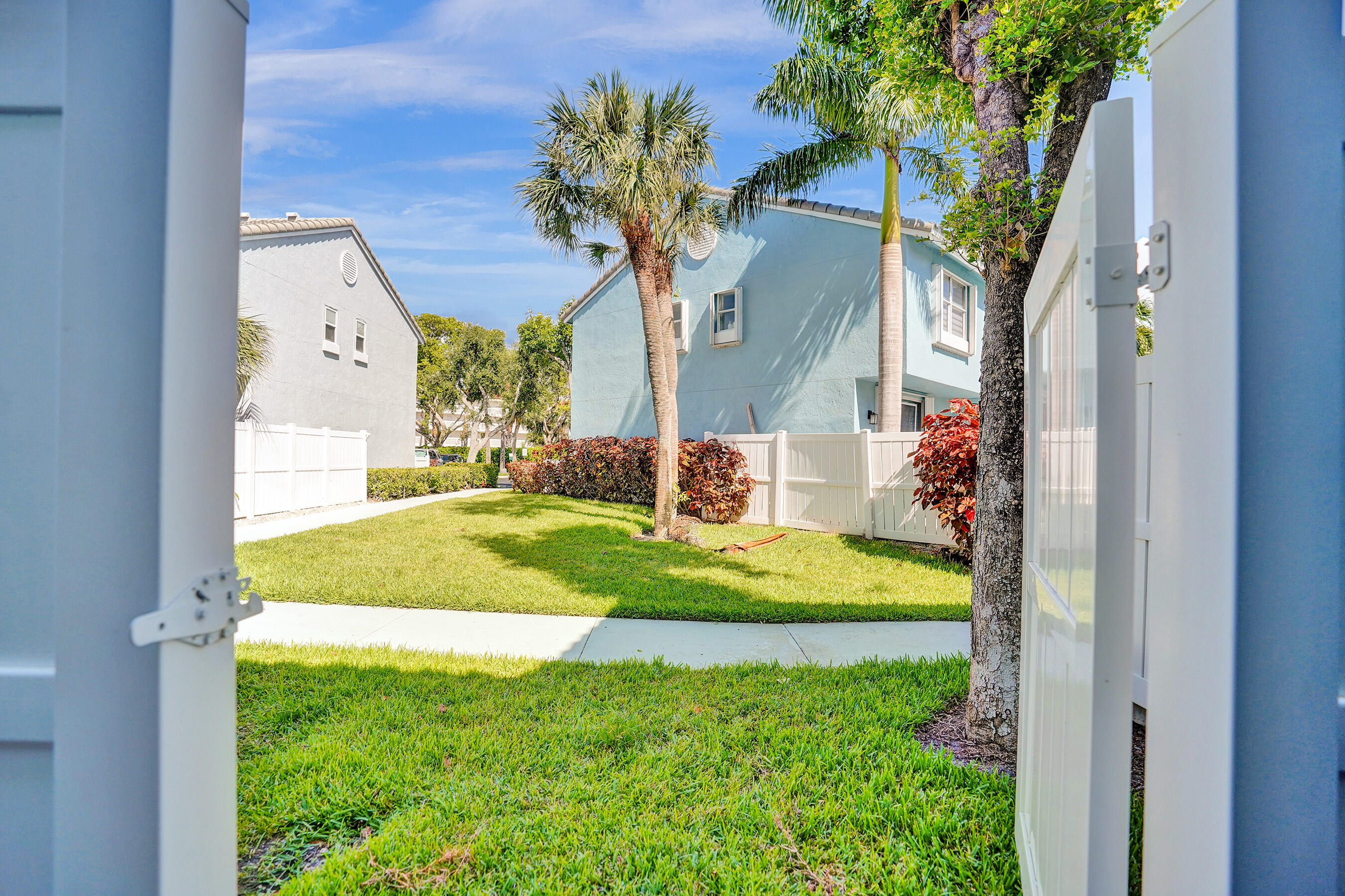 1028 Jeffery Street Boca Raton, FL 33487 - Photo 54 of 85 DSC08116