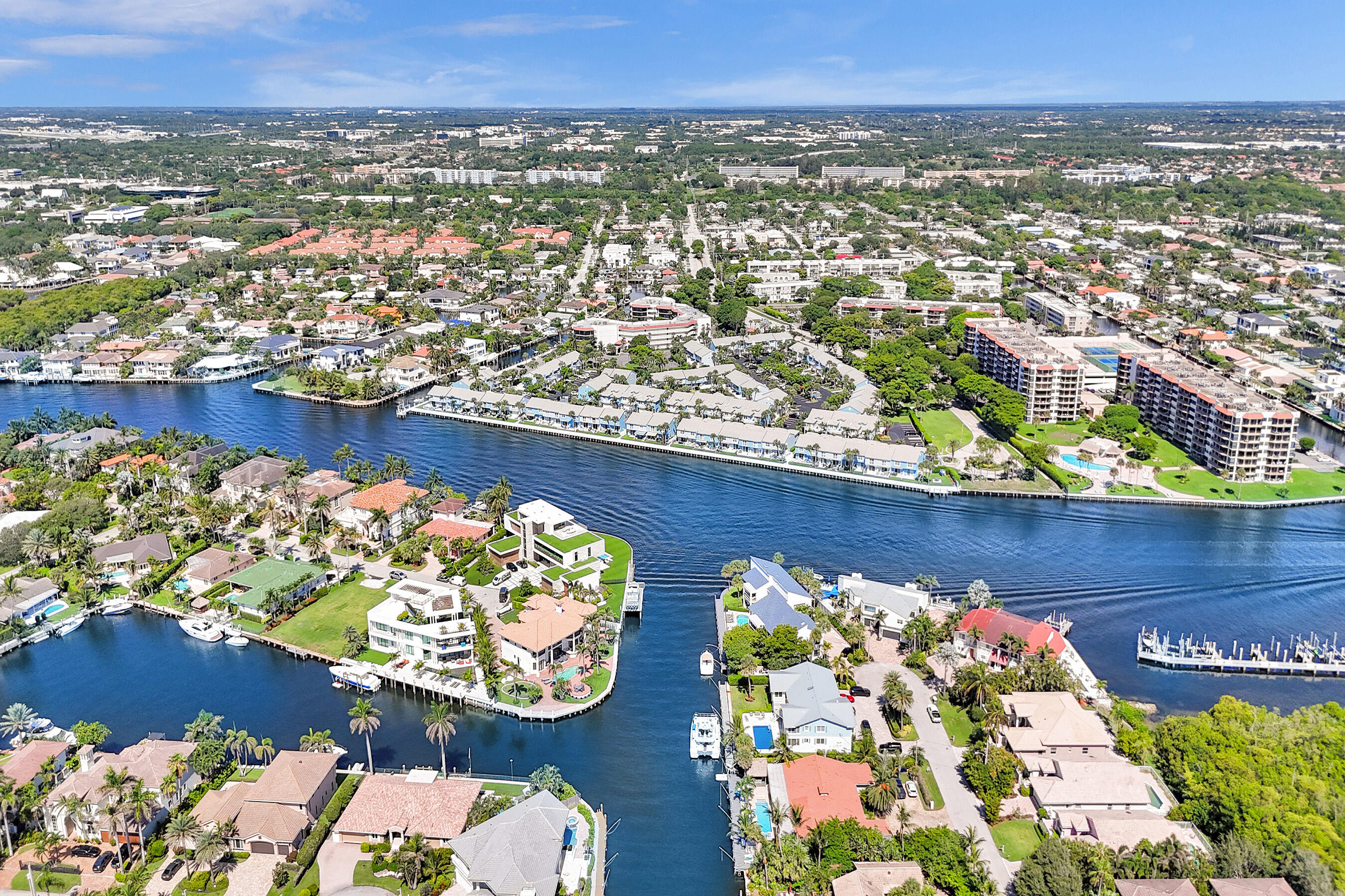1028 Jeffery Street Boca Raton, FL 33487 - Photo 80 of 85 DJI_20250709104733_0018_D