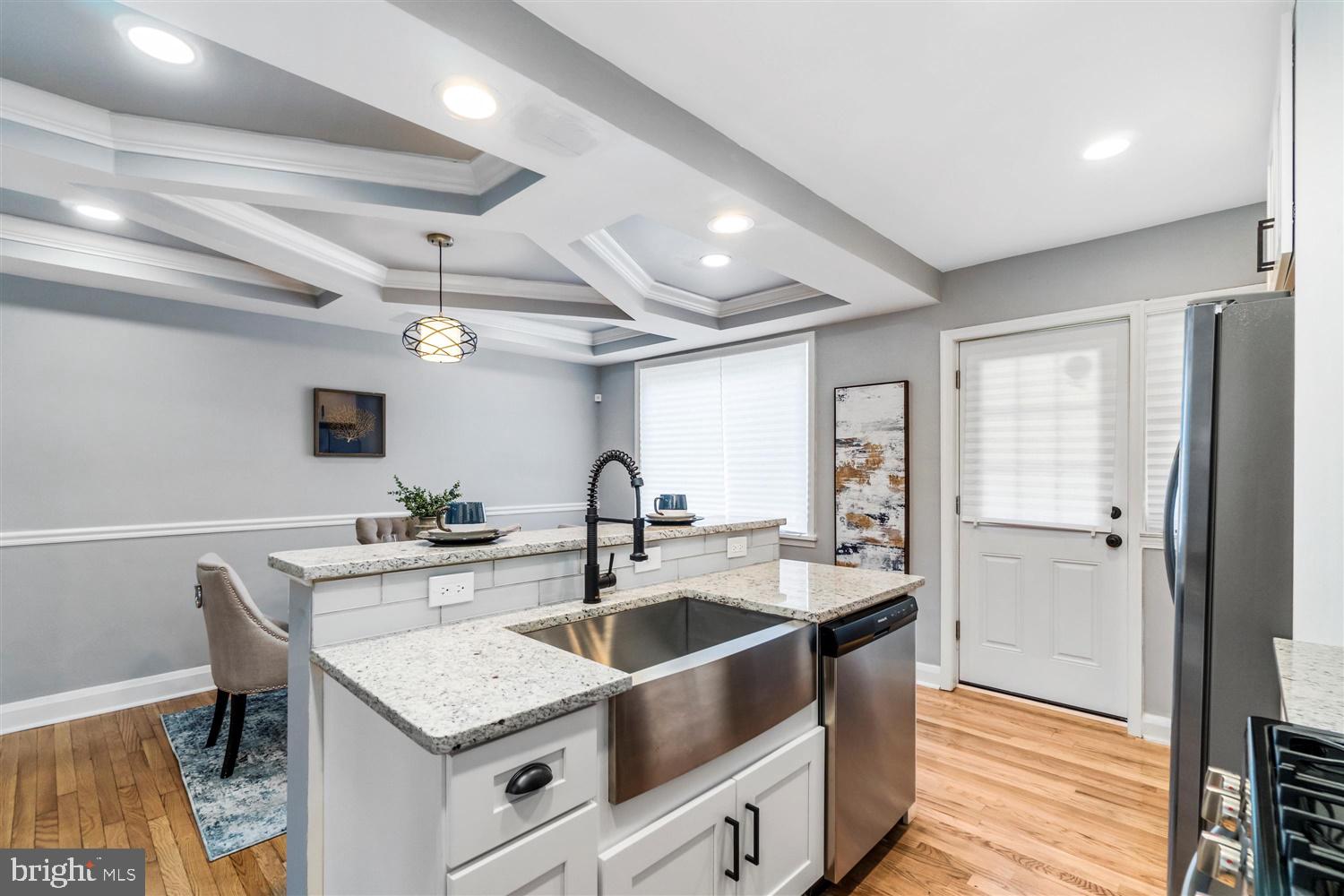 911 Wicklow Road Baltimore, MD 21229 - Photo 12 of 40
