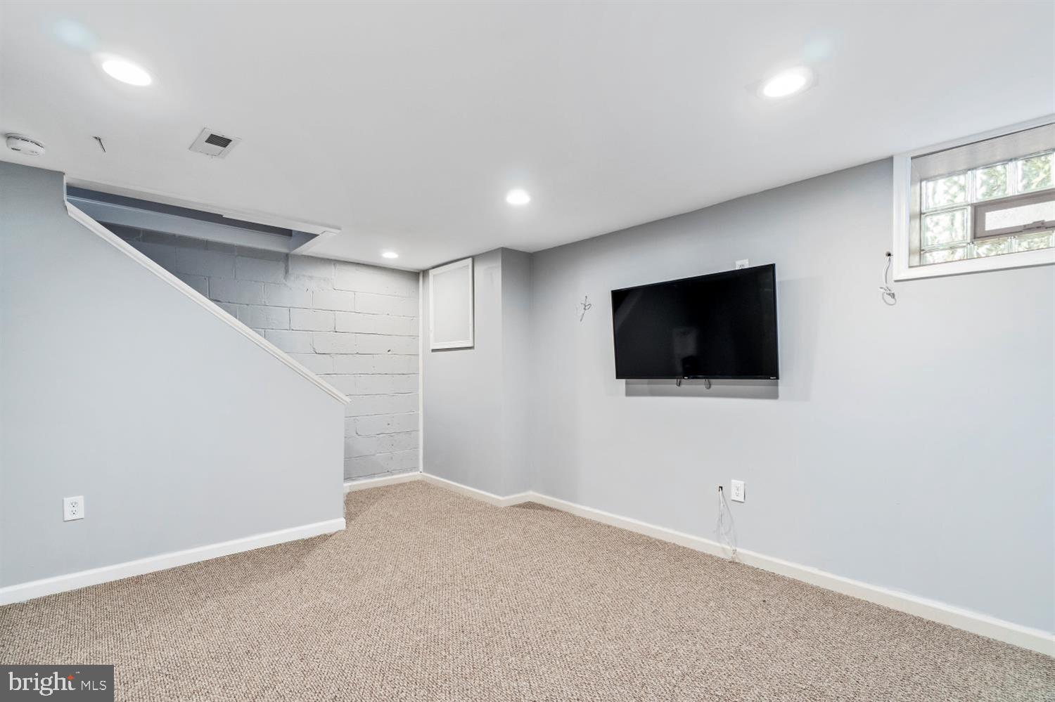 911 Wicklow Road Baltimore, MD 21229 - Photo 16 of 40