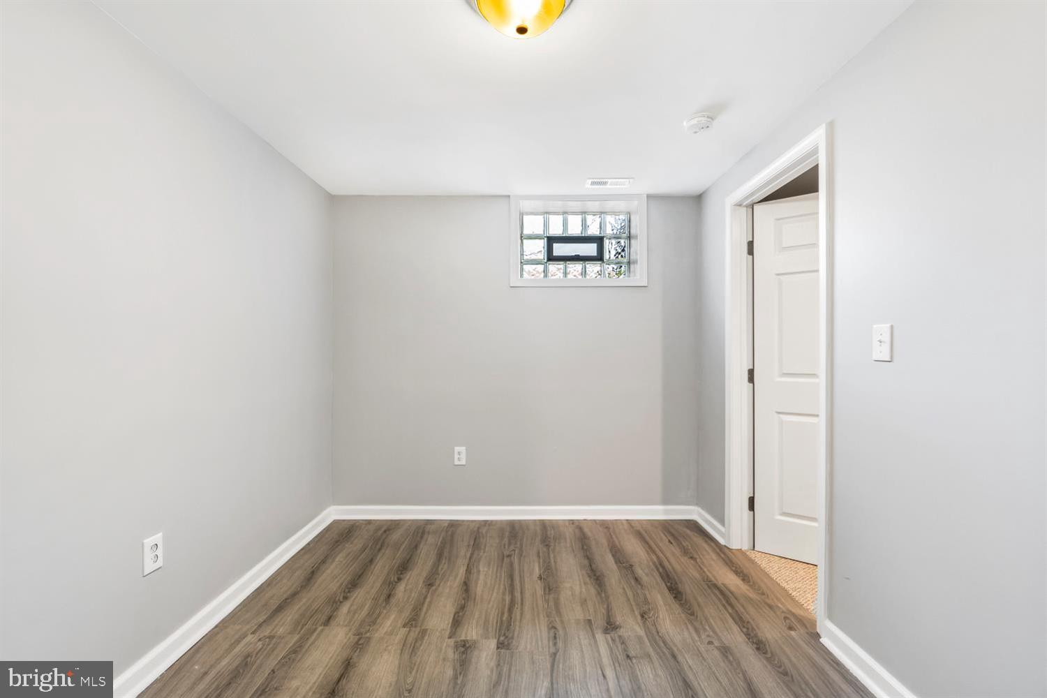 911 Wicklow Road Baltimore, MD 21229 - Photo 23 of 40