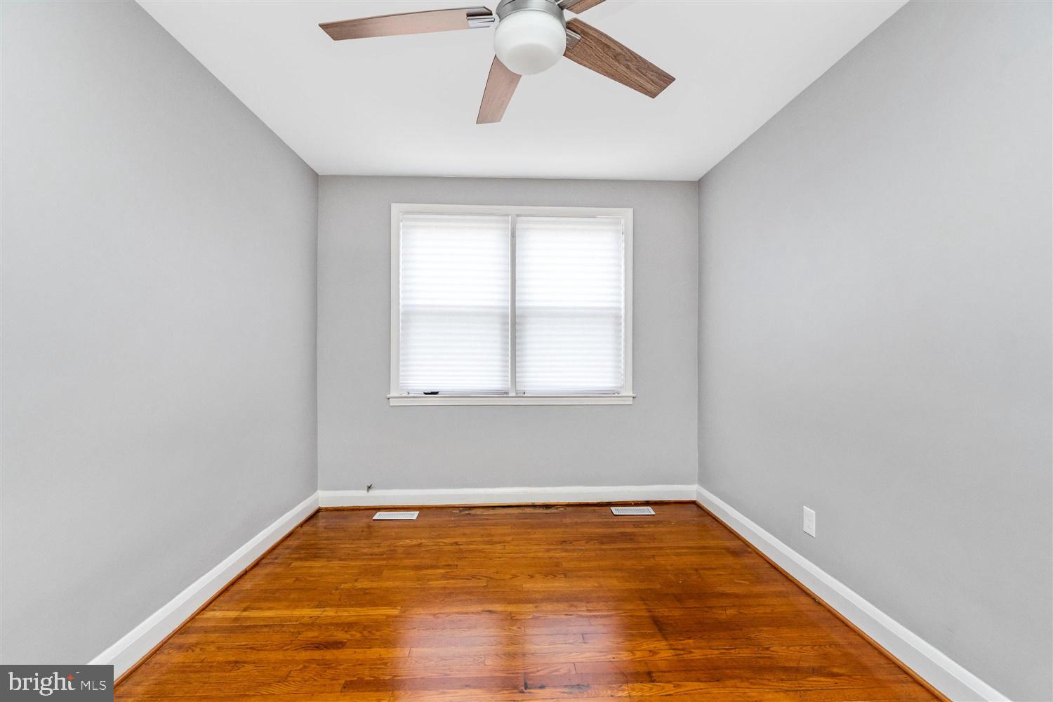 911 Wicklow Road Baltimore, MD 21229 - Photo 24 of 40