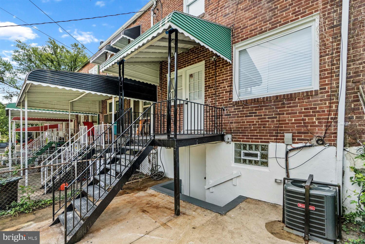 911 Wicklow Road Baltimore, MD 21229 - Photo 4 of 40