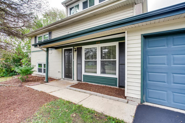 205 Lexington Drive Bolingbrook, IL 60440 - Photo 2 of 17