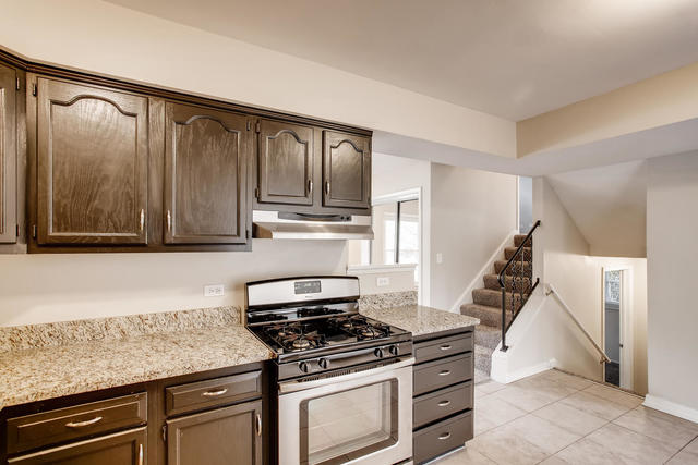 205 Lexington Drive Bolingbrook, IL 60440 - Photo 6 of 17