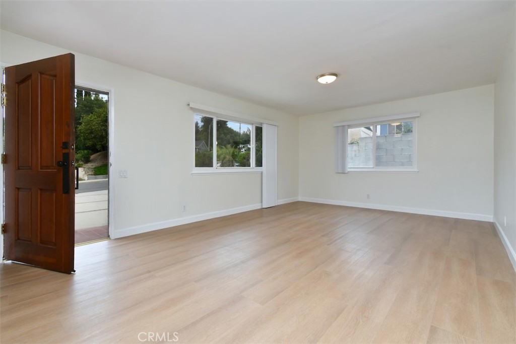 7006 Helmsdale Road West Hills, CA 91307 - Photo 8 of 41