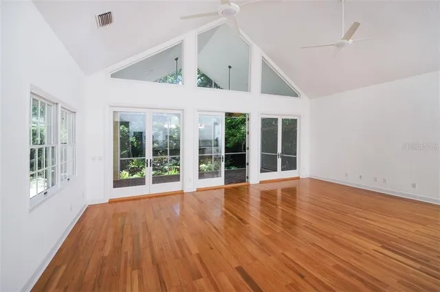 $10,500 | 1351 Dixie Lee Lane, Sarasota, FL 34231