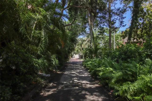 $10,500 | 1351 Dixie Lee Lane, Sarasota, FL 34231