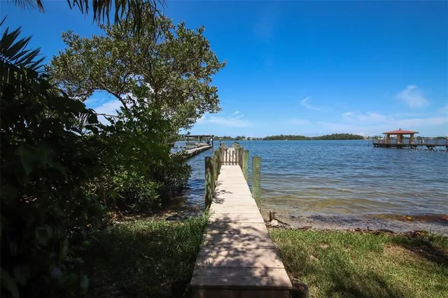 $10,500 | 1351 Dixie Lee Lane, Sarasota, FL 34231