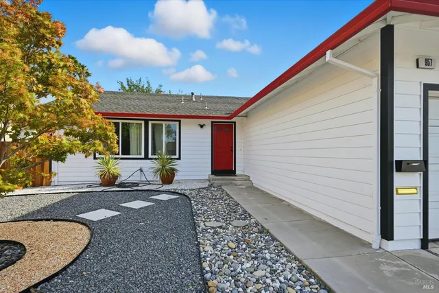 $640,000 | 957 Emily Avenue, Rohnert Park, CA 94928