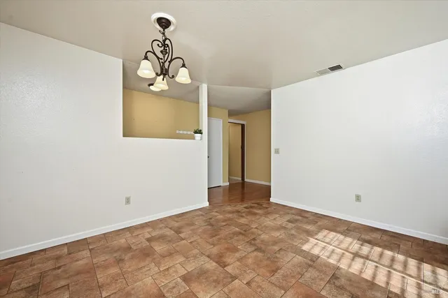 $640,000 | 957 Emily Avenue, Rohnert Park, CA 94928