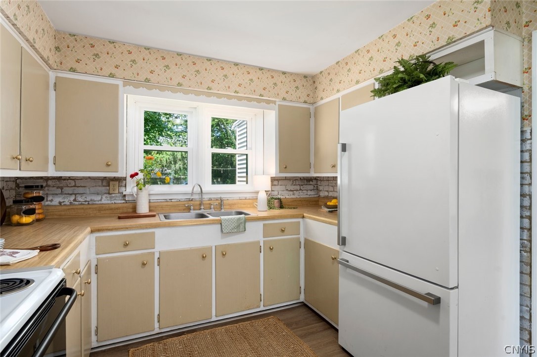 202 West Chestnut Street Rome, NY 13440 - Photo 16 of 44