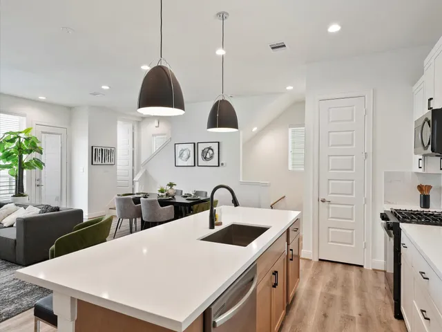 $349,990 | 4850 Pinemont Drive, Houston, TX 77092