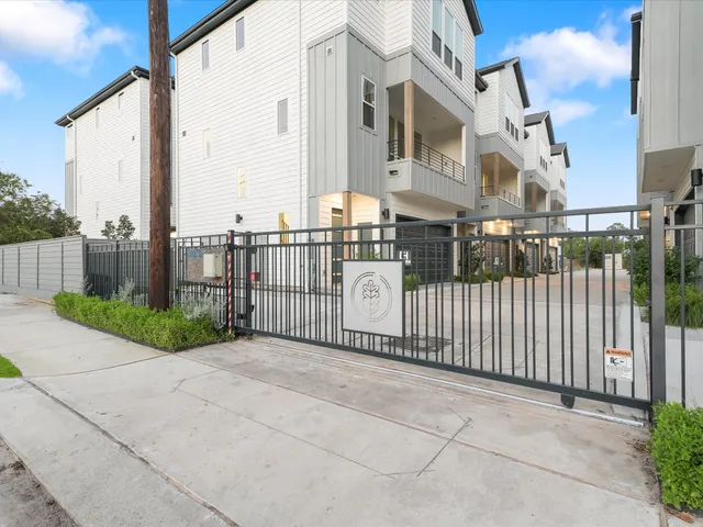 $349,990 | 4850 Pinemont Drive, Houston, TX 77092