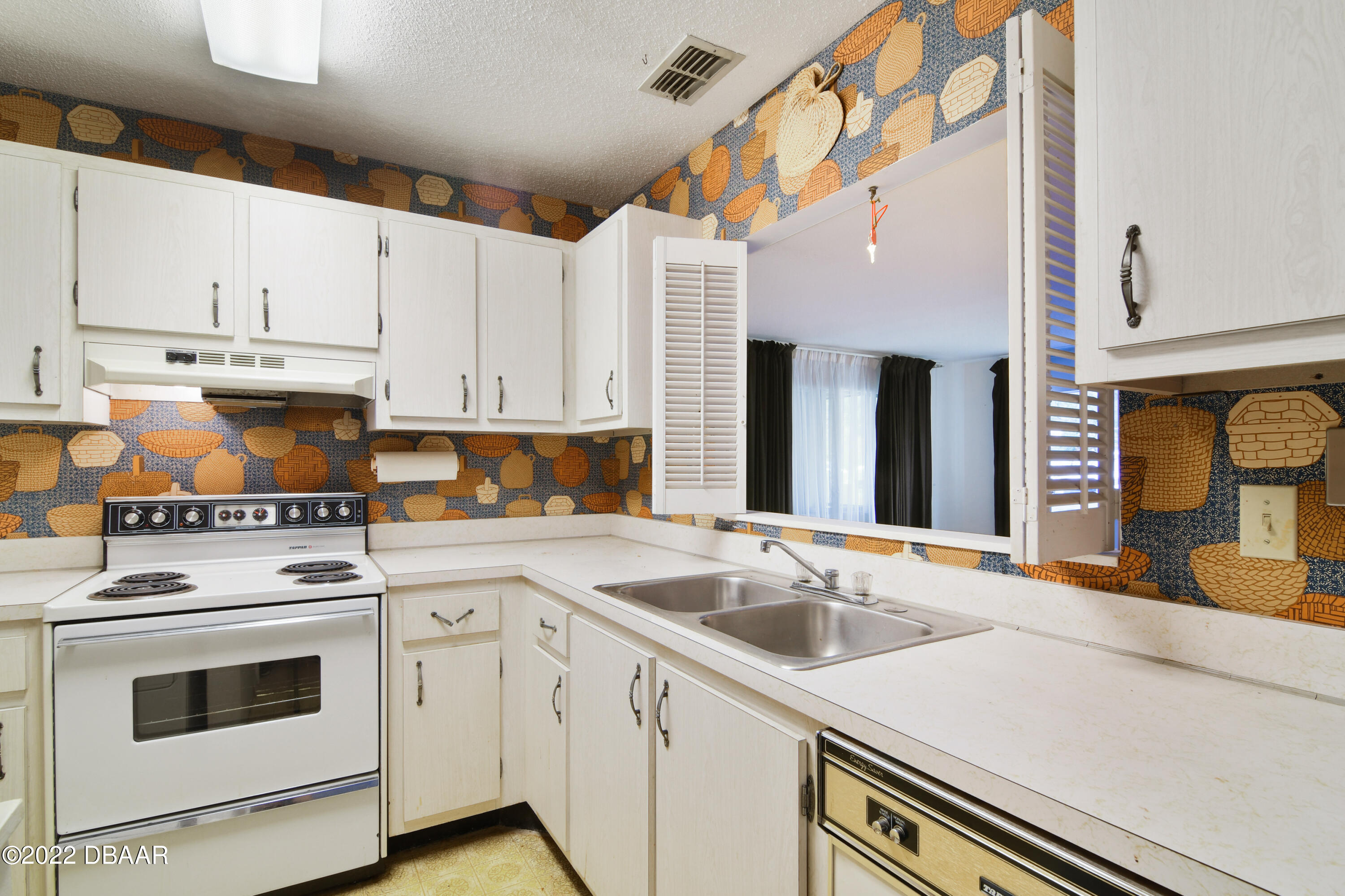 17 Summer Trees Road Port Orange, FL 32128 - Photo 3 of 14 WSL_7126