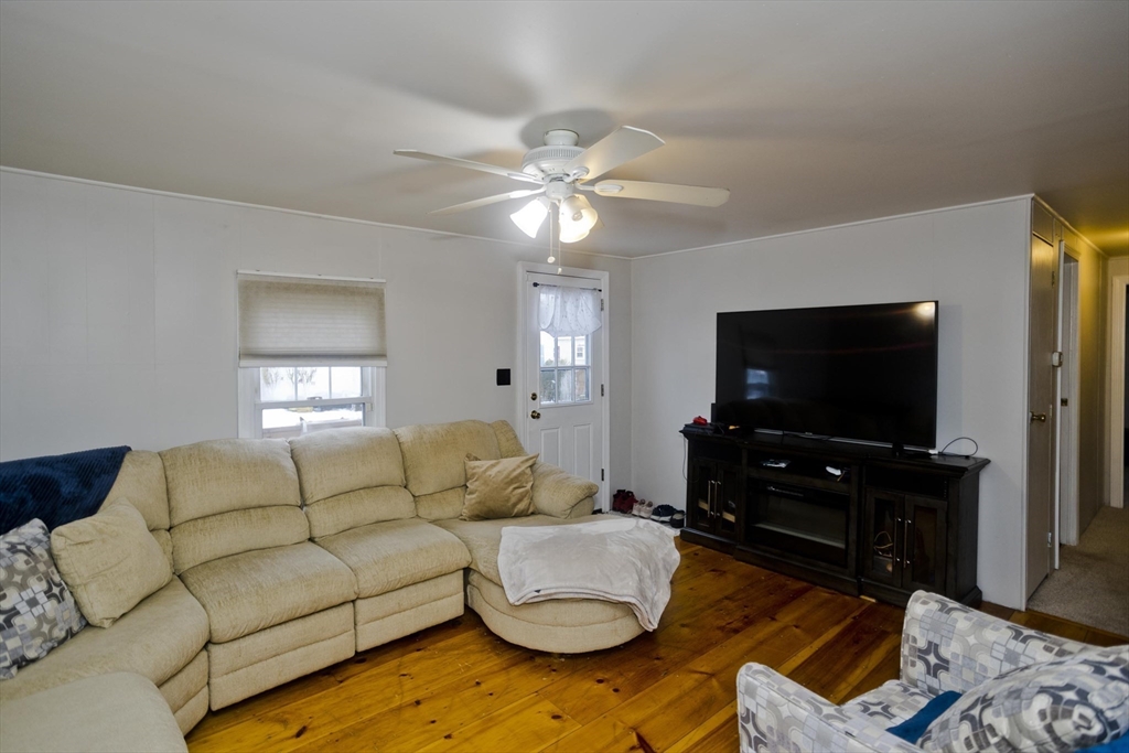 93 Grochmal Avenue, Unit 12 Springfield, MA 01151 - Photo 13 of 28