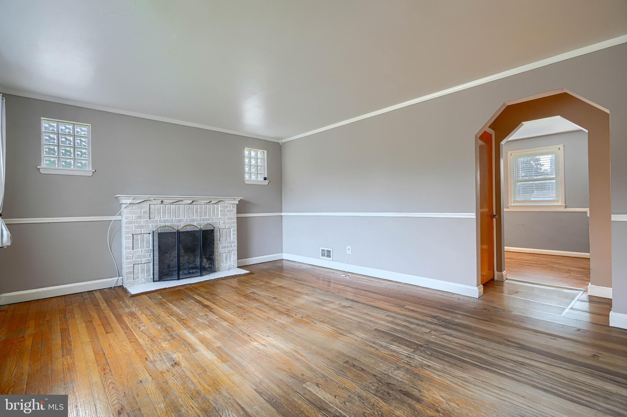 400 Celeste Avenue Baltimore, MD 21221 - Photo 3 of 37