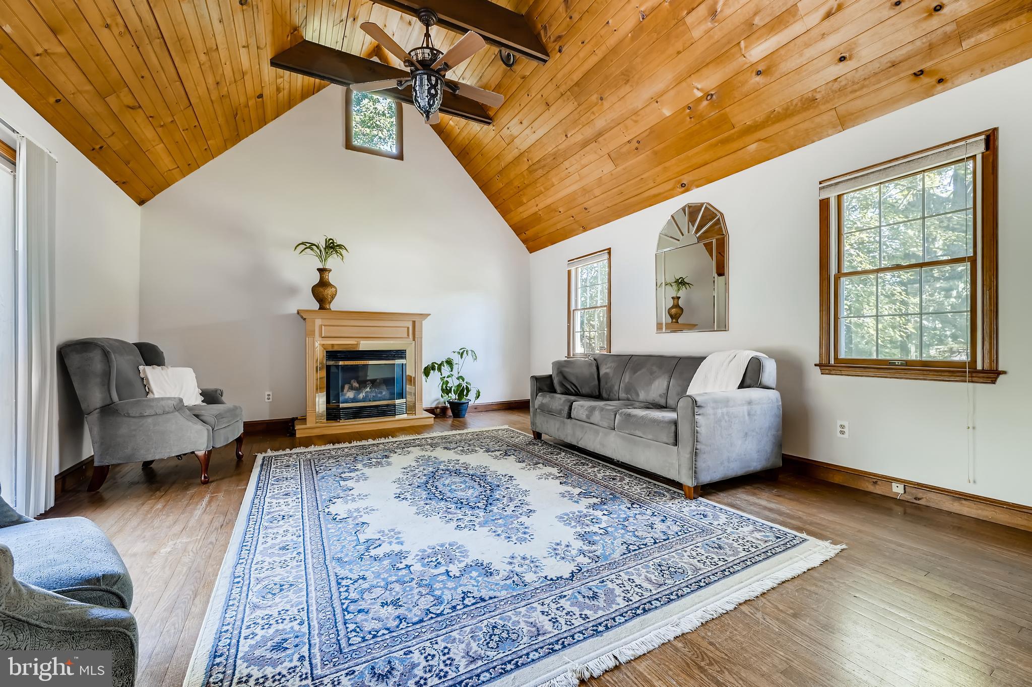 82 Ritters Lane Owings Mills, MD 21117 - Photo 11 of 39 Living Room