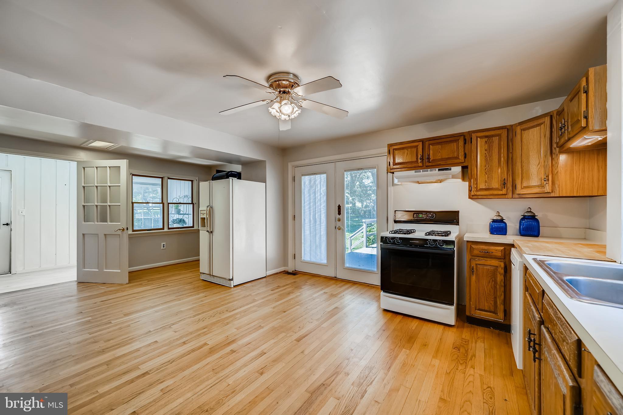 82 Ritters Lane Owings Mills, MD 21117 - Photo 18 of 39 Kitchen