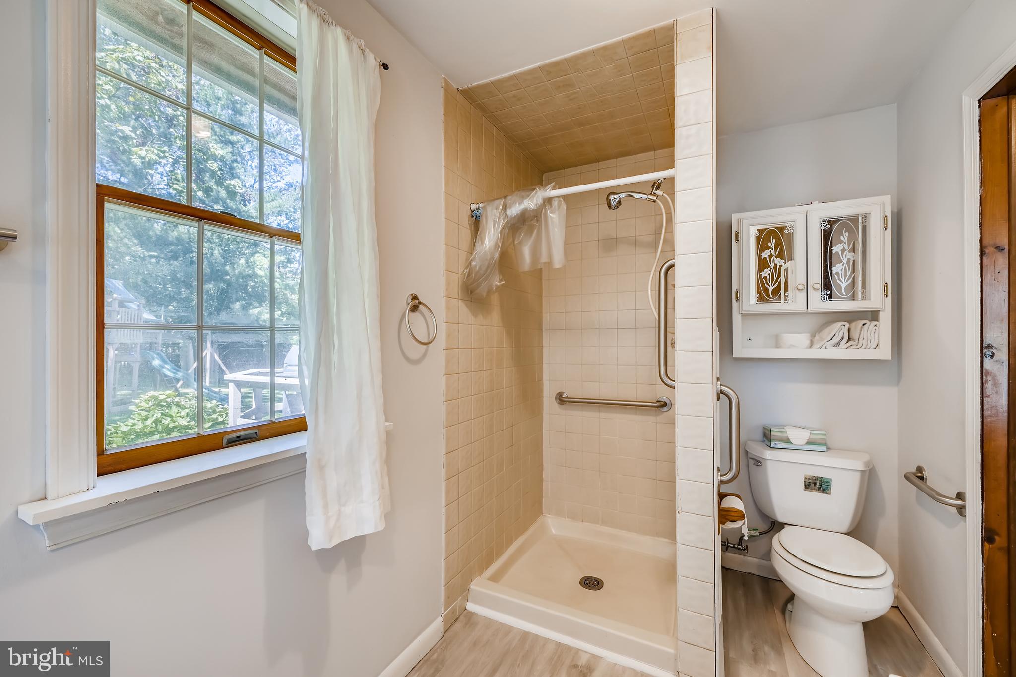 82 Ritters Lane Owings Mills, MD 21117 - Photo 21 of 39 Bathroom