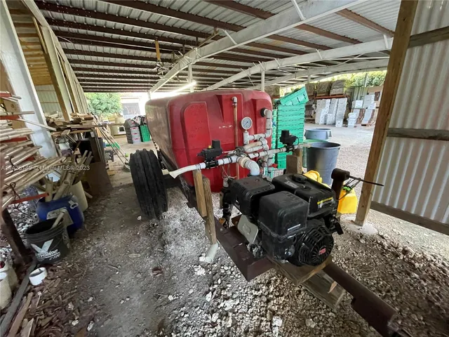 $5,799,000 | 33300 Southwest 202nd Avenue, Homestead, FL 33034