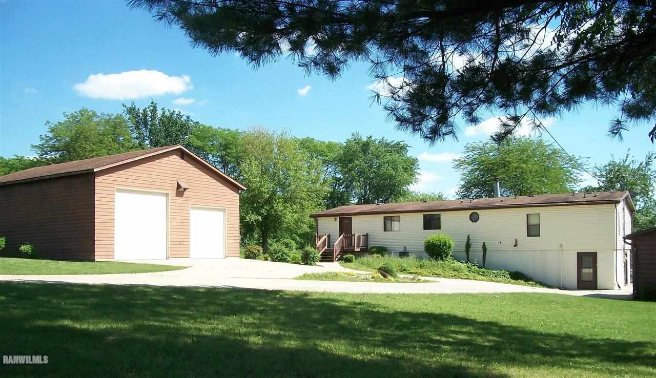 1607 West Fairview Road Freeport, IL 61032 - Photo 1 of 12 Gallery Image 1