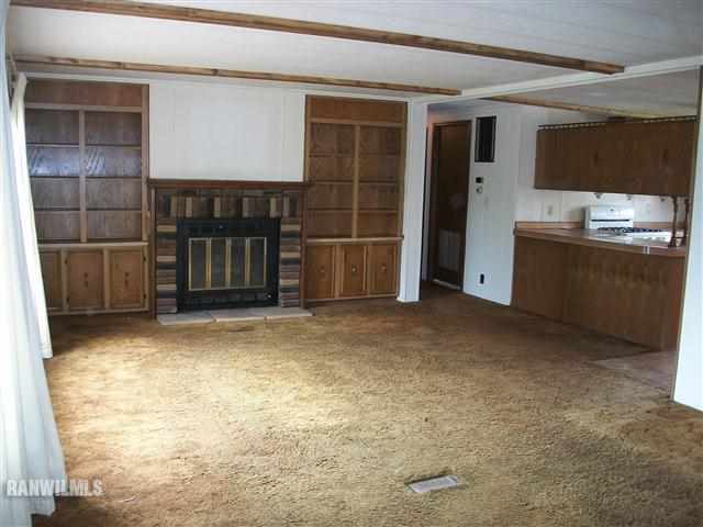 1607 West Fairview Road Freeport, IL 61032 - Photo 5 of 12 Gallery Image 5