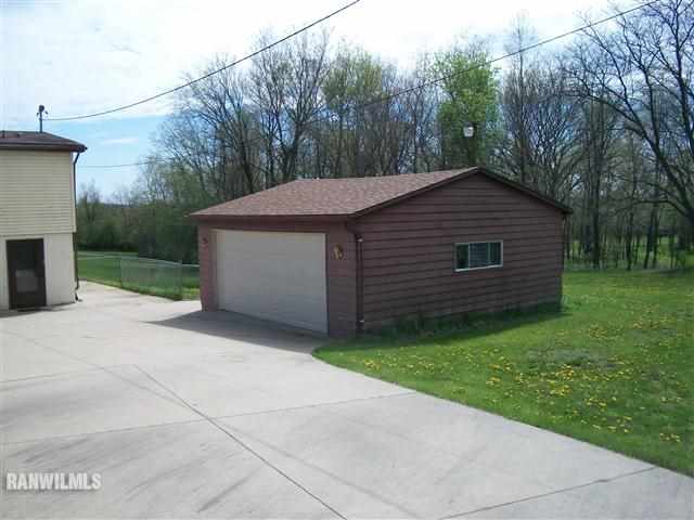 1607 West Fairview Road Freeport, IL 61032 - Photo 9 of 12 Gallery Image 9