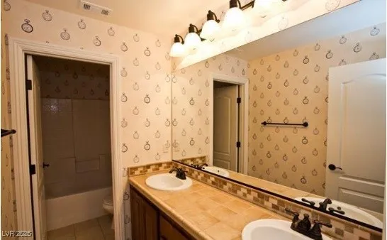 $2,450 | 8311 Martinborough Avenue, Las Vegas, NV 89131